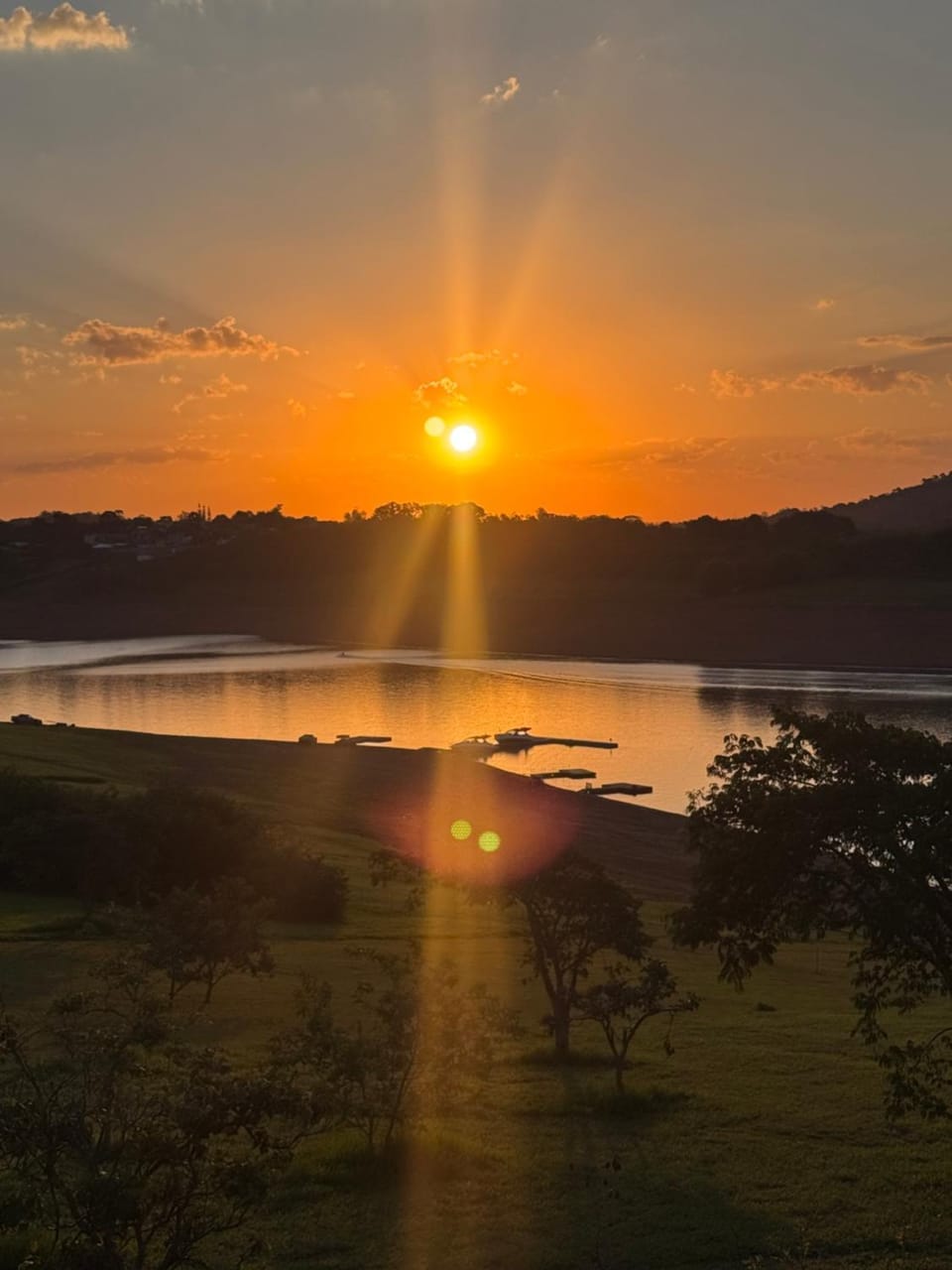 Paraíso à beira da represa com Píer Particular House in State of São Paulo
