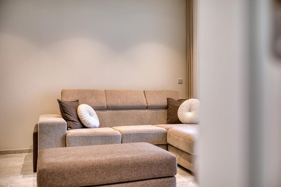 New to the matket - 19th floor apt in the prestigious Mercury Tower by SF HOMES Apartment in Saint Julians