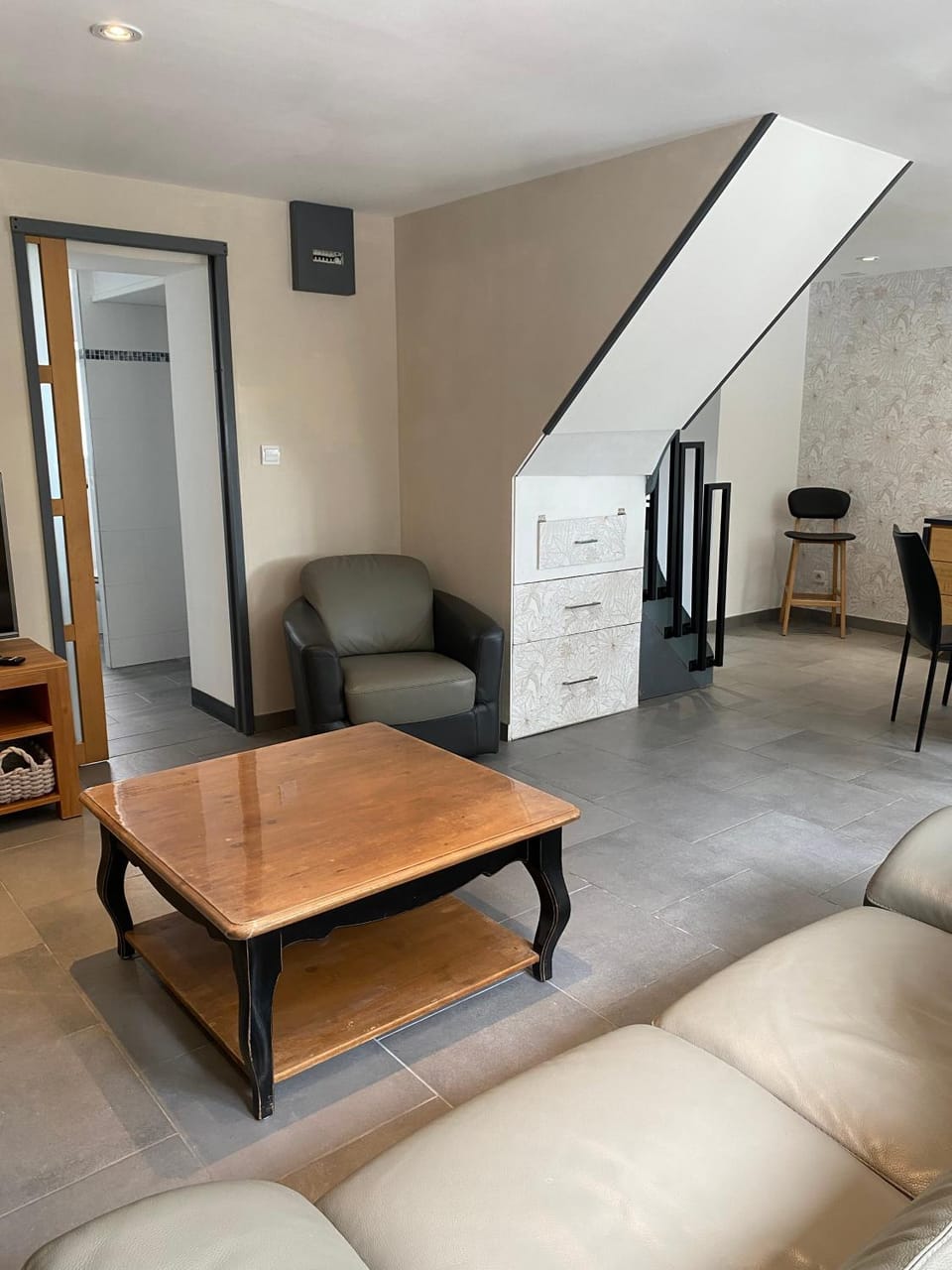 Property building, Living room