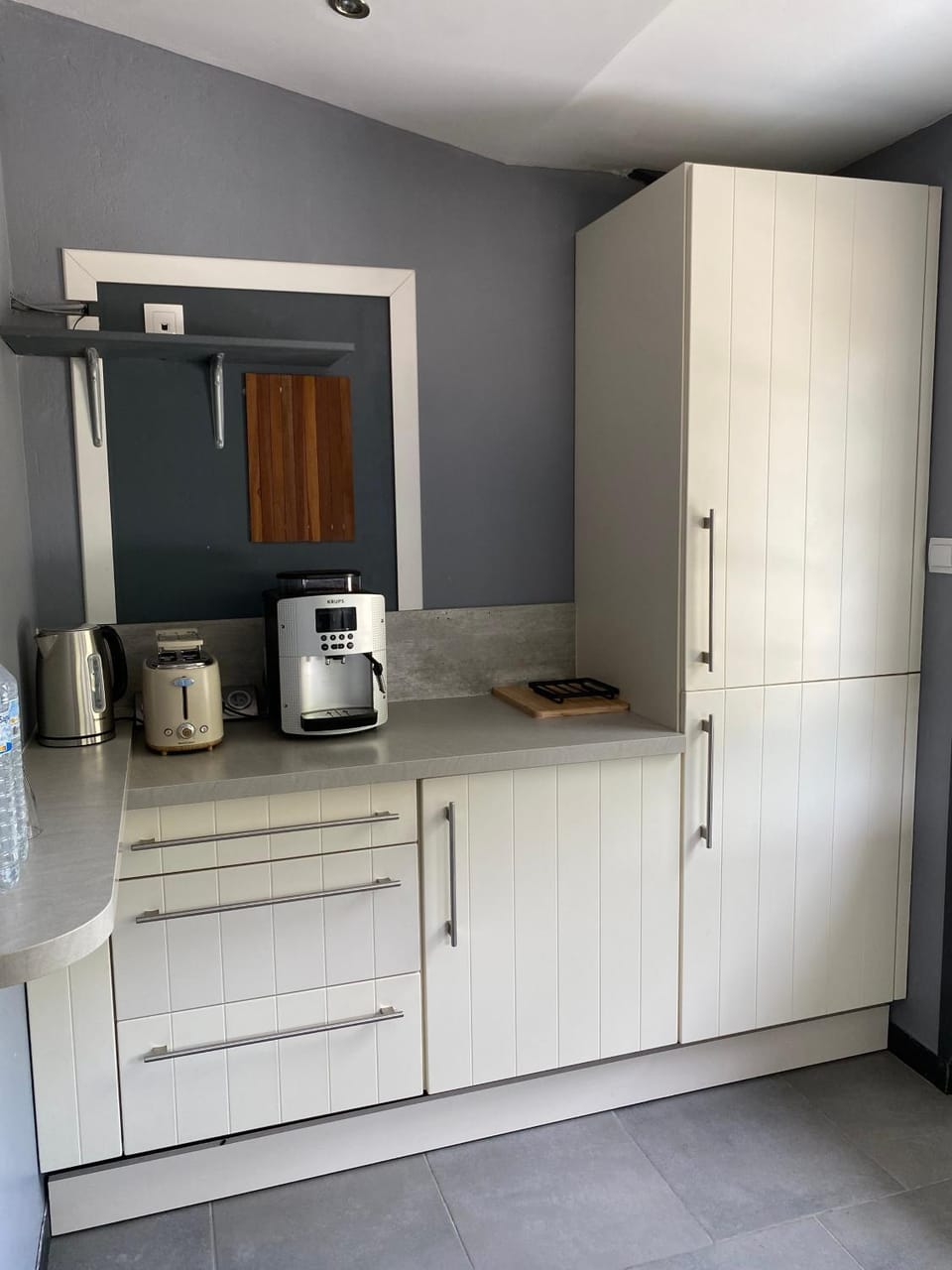 Kitchen or kitchenette, Living room