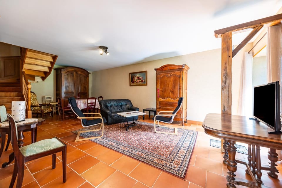 Property building, Living room
