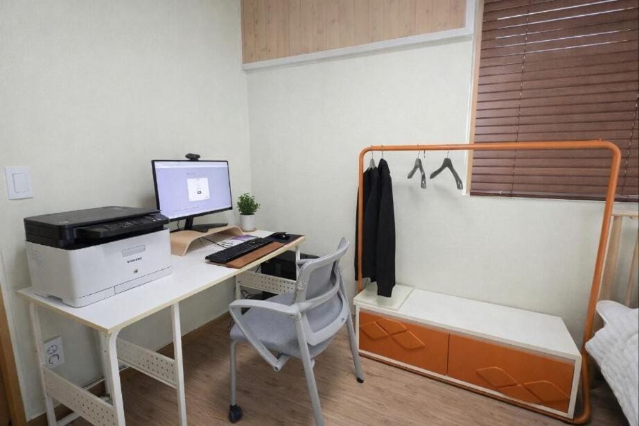 Yeoju Sensation Stay Two-room washing machine, coffee machine, ice water purifier, massage chair located in the center of Yeoju Apartment in Gyeonggi-do