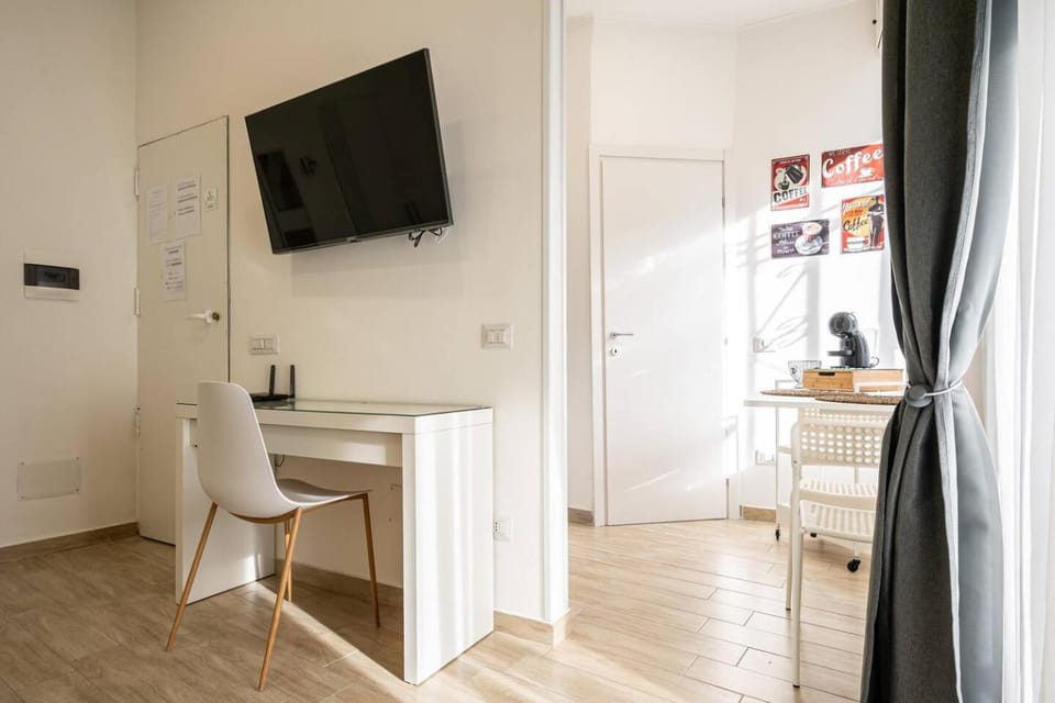 Casanova Bridge Apartment in Naples