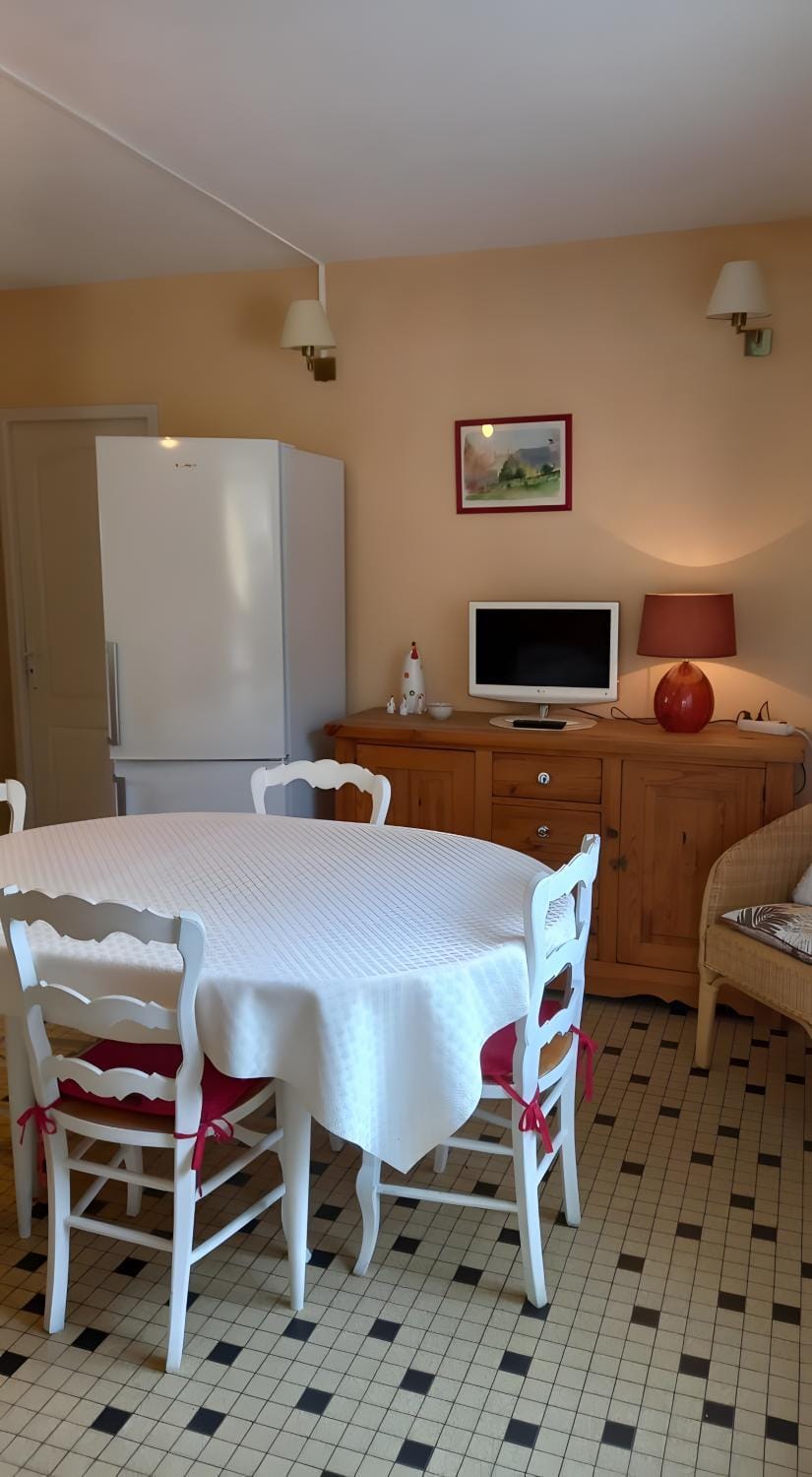 Property building, Living room