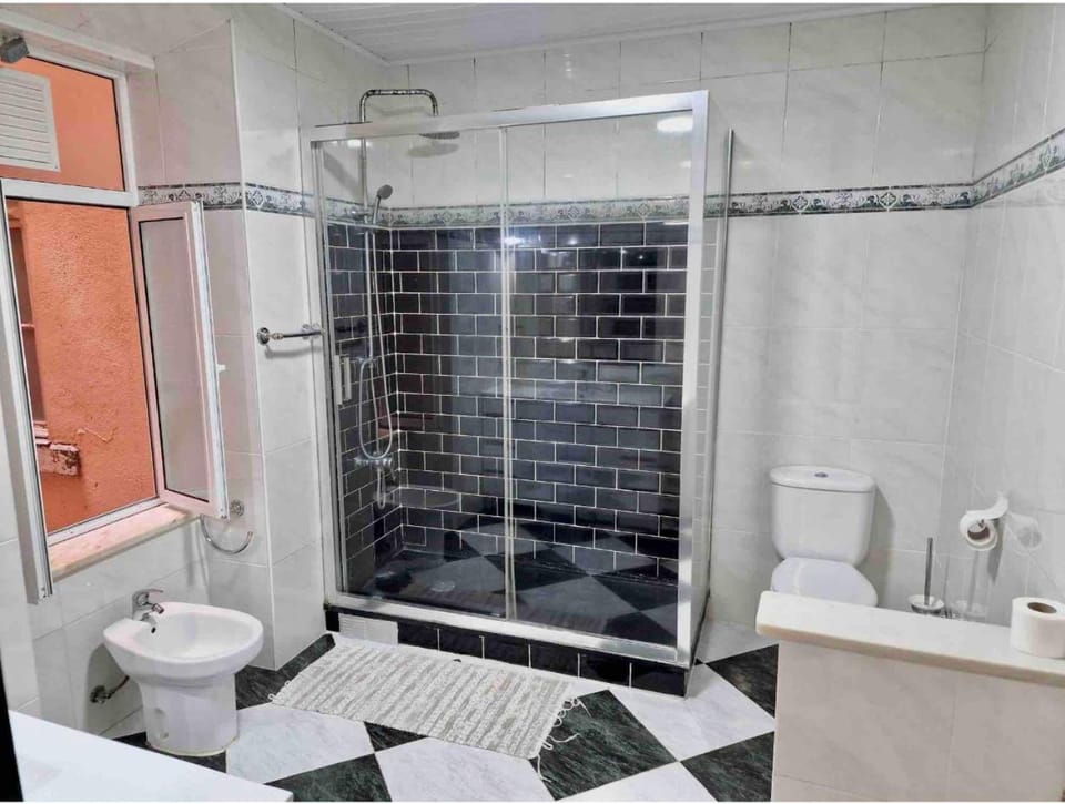 Quarto Red Vacation rental in Lisbon