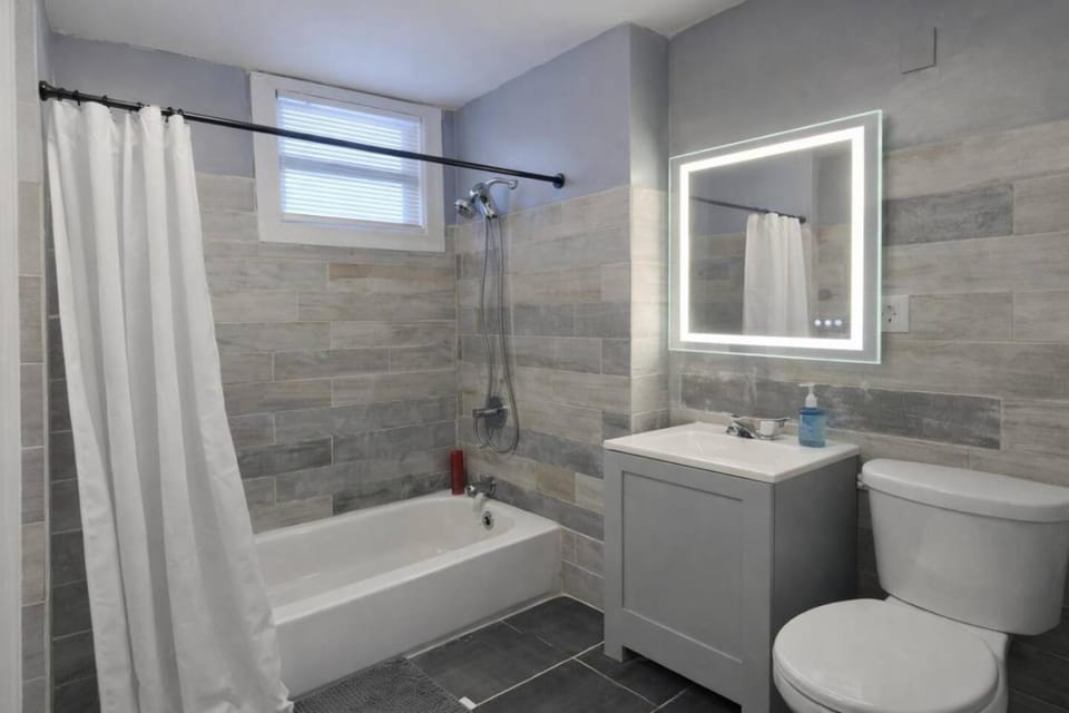 Comfortable 5BR Escape House in Buffalo