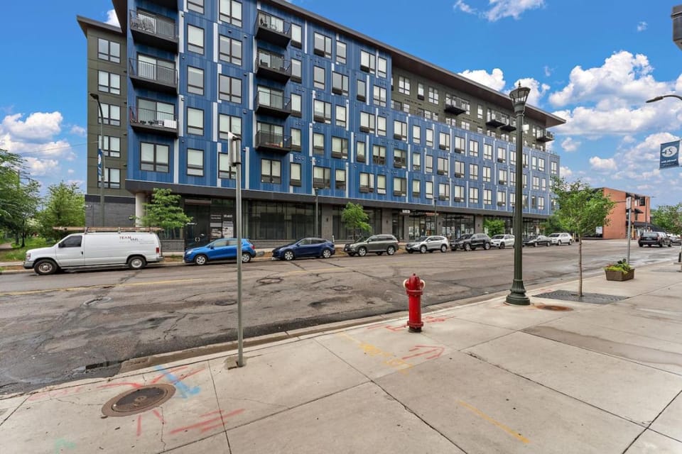 Property building, Neighbourhood, Street view, Location
