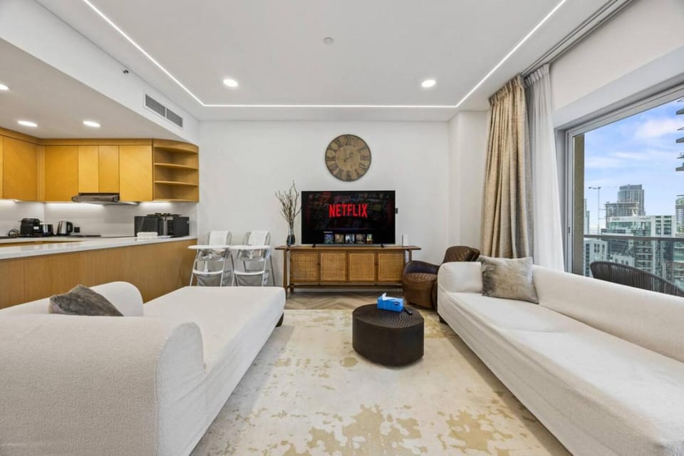 Luxury Spacious 2BR in Dubai Marina Apartment in Dubai