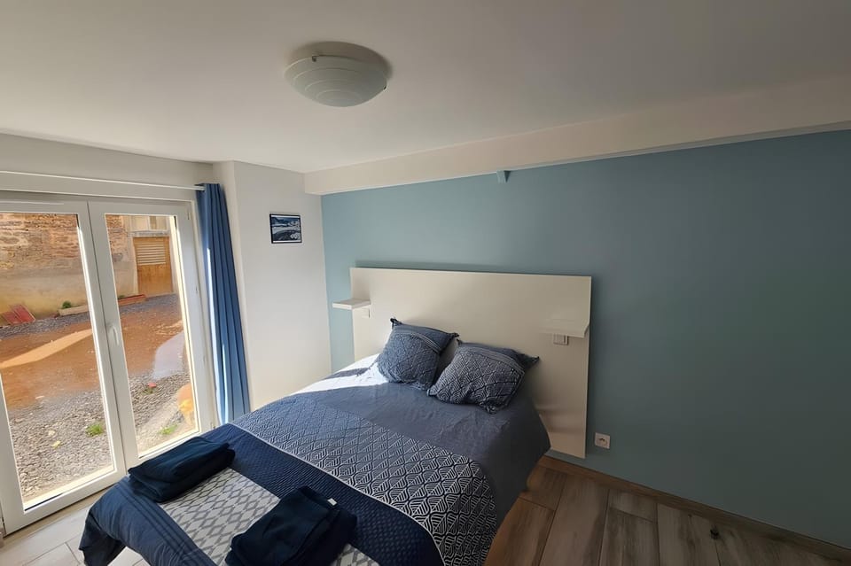 Living room, Bedroom