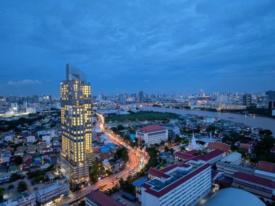 Property building, Night, Natural landscape, Bird's eye view, City view, Location