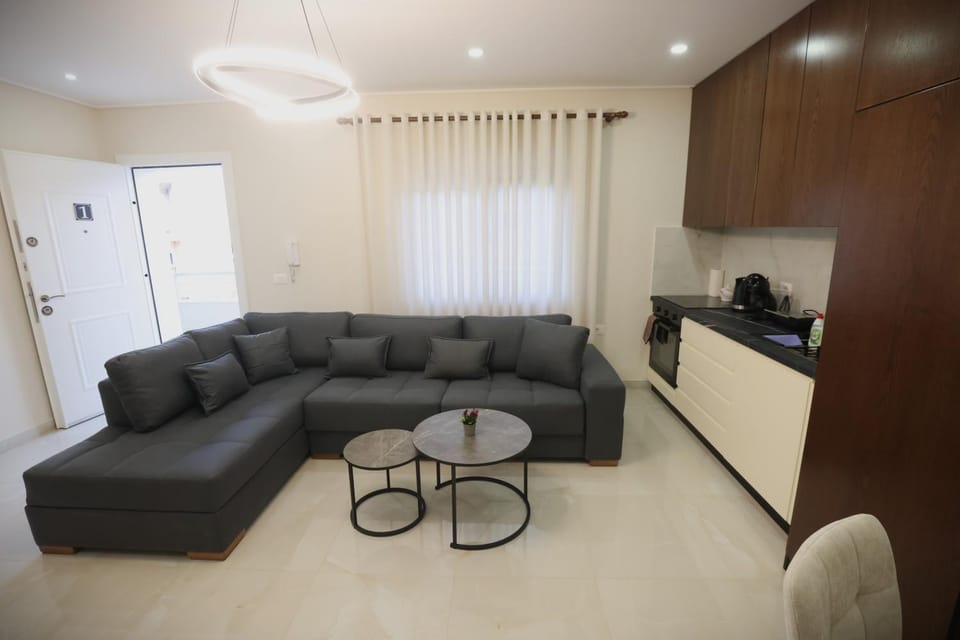 TV and multimedia, Kitchen or kitchenette, Living room