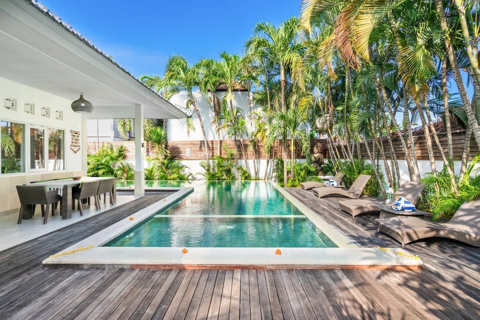 Pool view, Swimming pool, Swimming pool