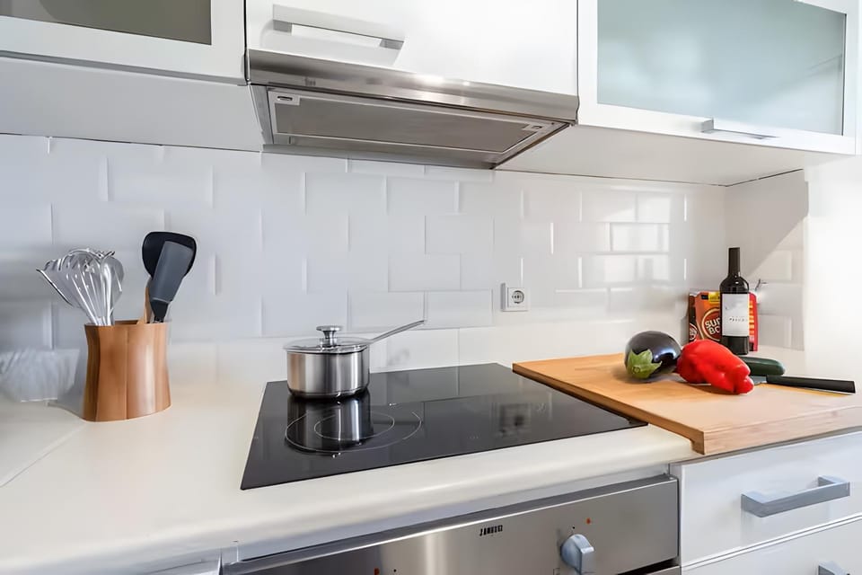 Kitchen or kitchenette, Living room
