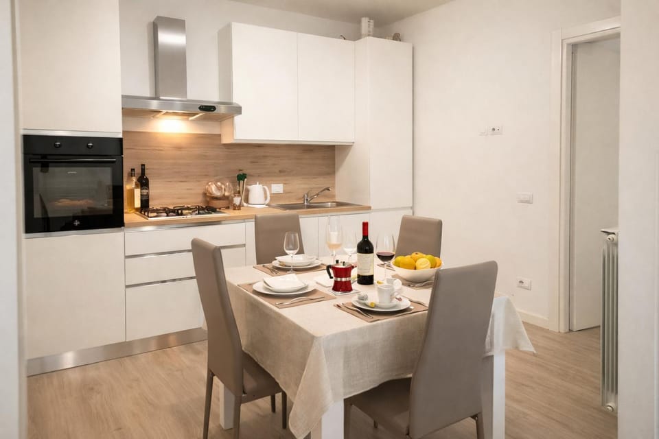 Kitchen or kitchenette, Lunch