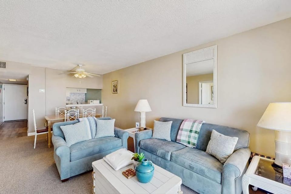 Holiday Towers 607 Apartment in Myrtle Beach
