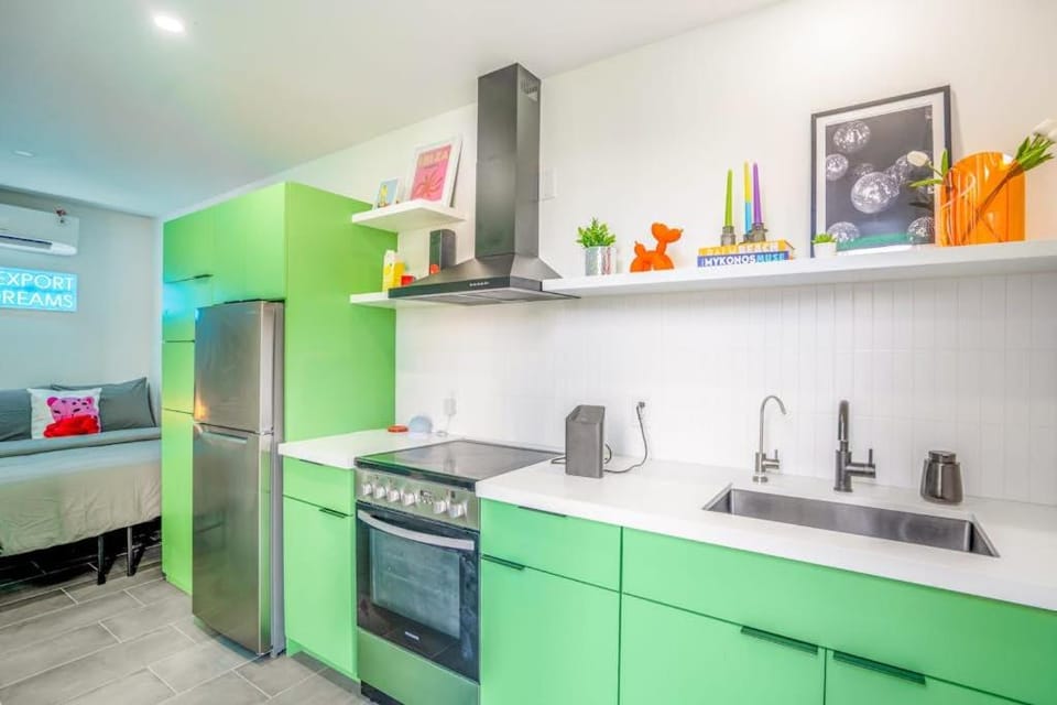Avocado Container at EADO Juicebox House in Houston