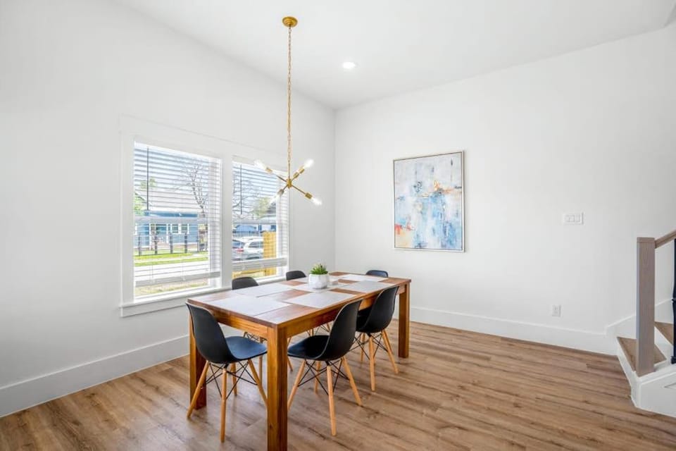 Cloud 9 Super - Luxe at East Downtown House in Houston
