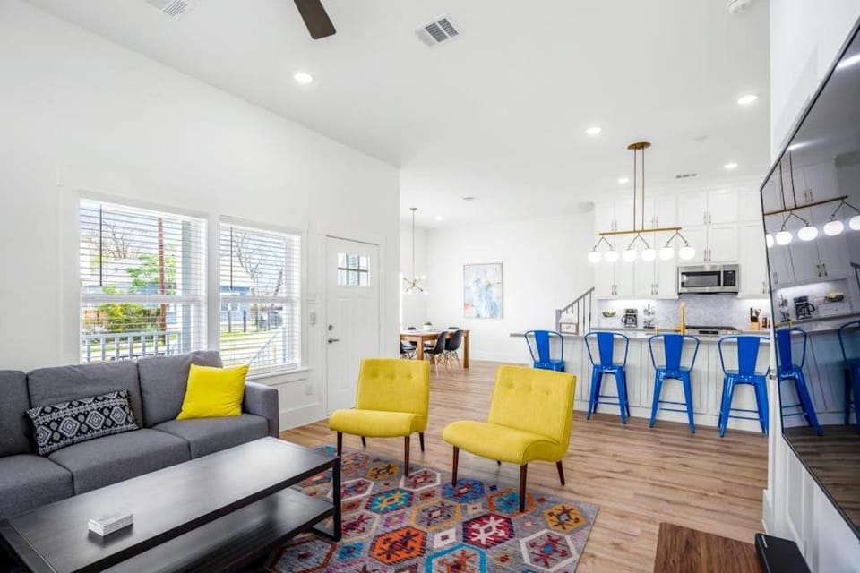 Cloud 9 Super - Luxe at East Downtown House in Houston