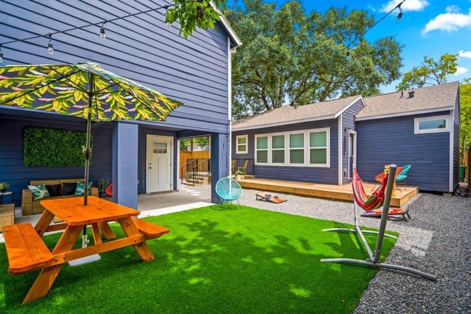 Mid-Century Mod-Pad - East Downtown House in Houston