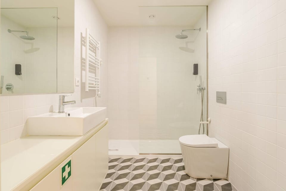 Shower, Bathroom, towels