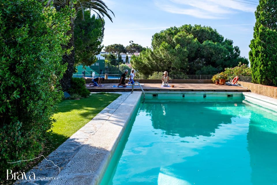 Day, Swimming pool
