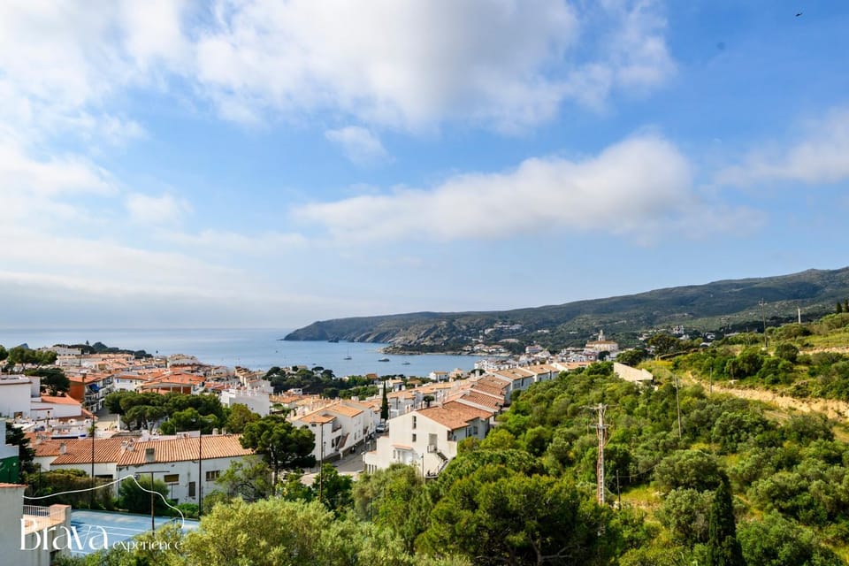 Nearby landmark, Day, Natural landscape, Bird's eye view, City view, Mountain view, Sea view