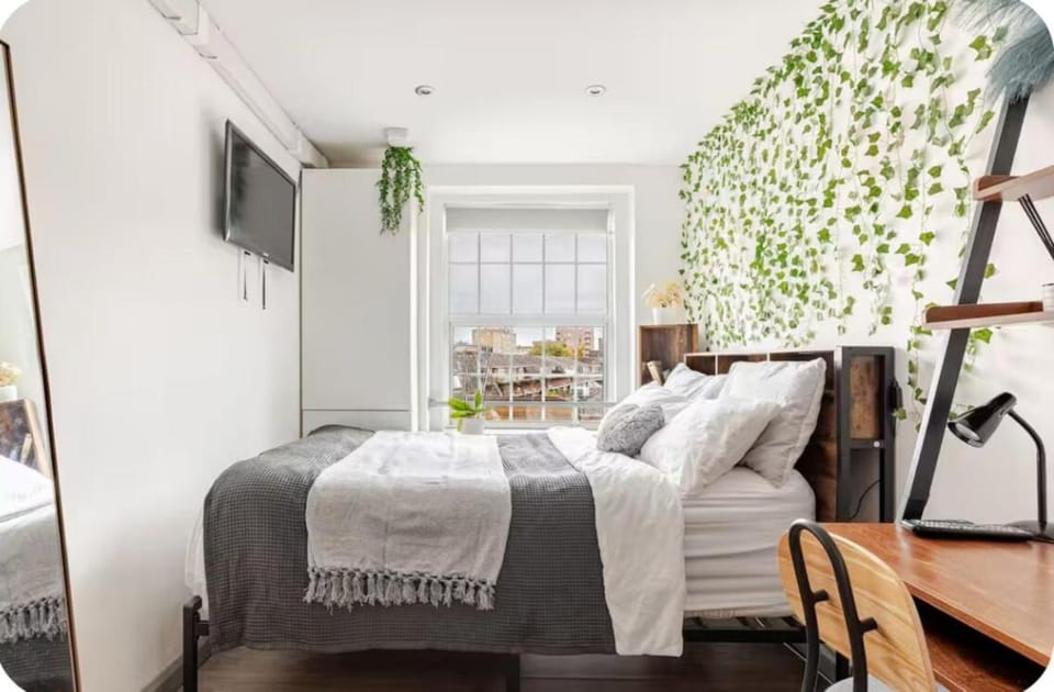 Bed, Bedroom