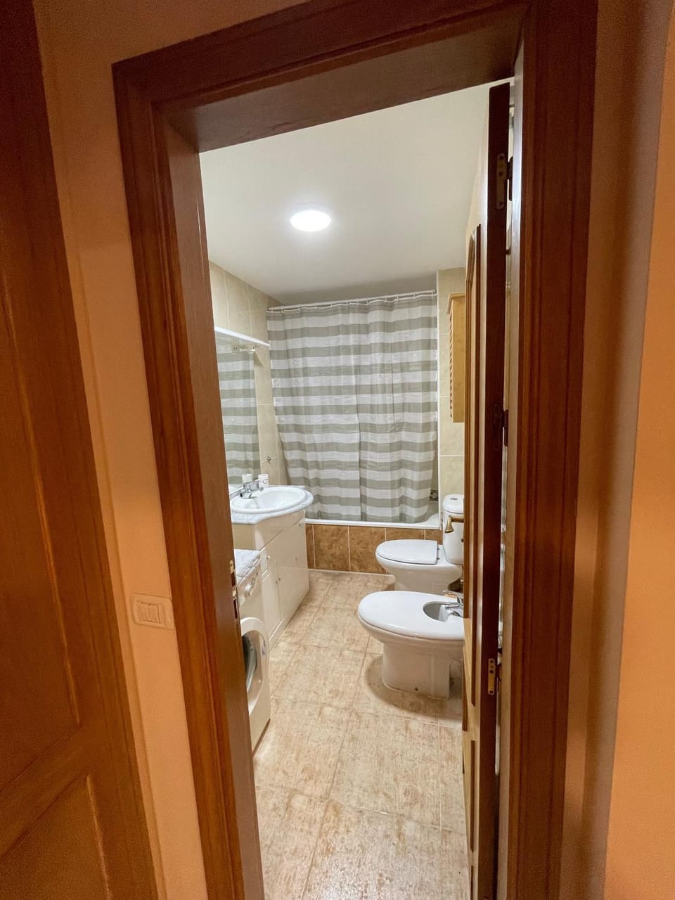 Bathroom, Living room