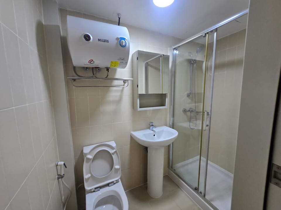 Shower, Toilet, bidet