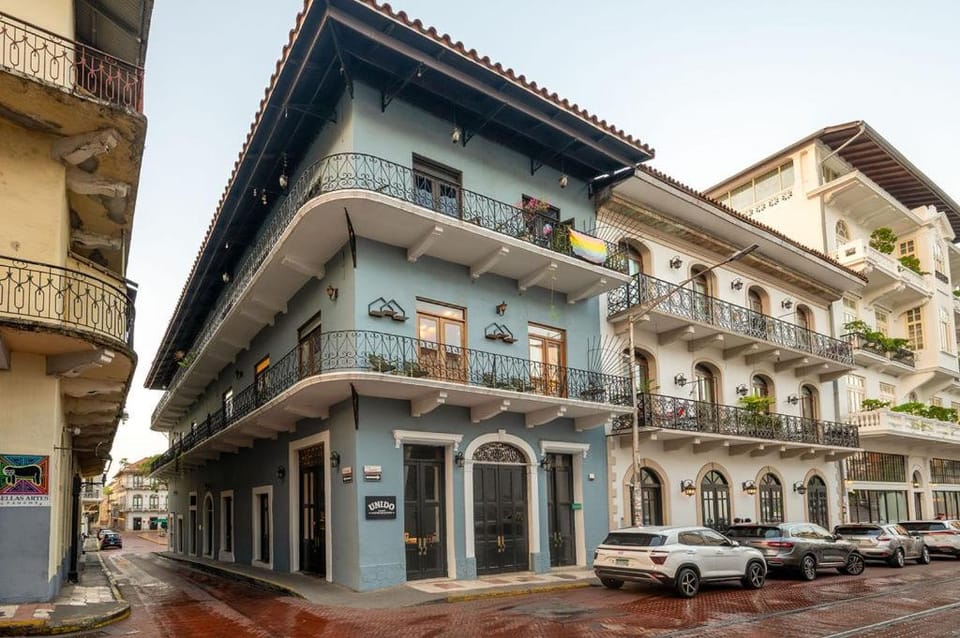The Montefiore Condo by AcoModo Casco Viejo House in Panama City, Panama
