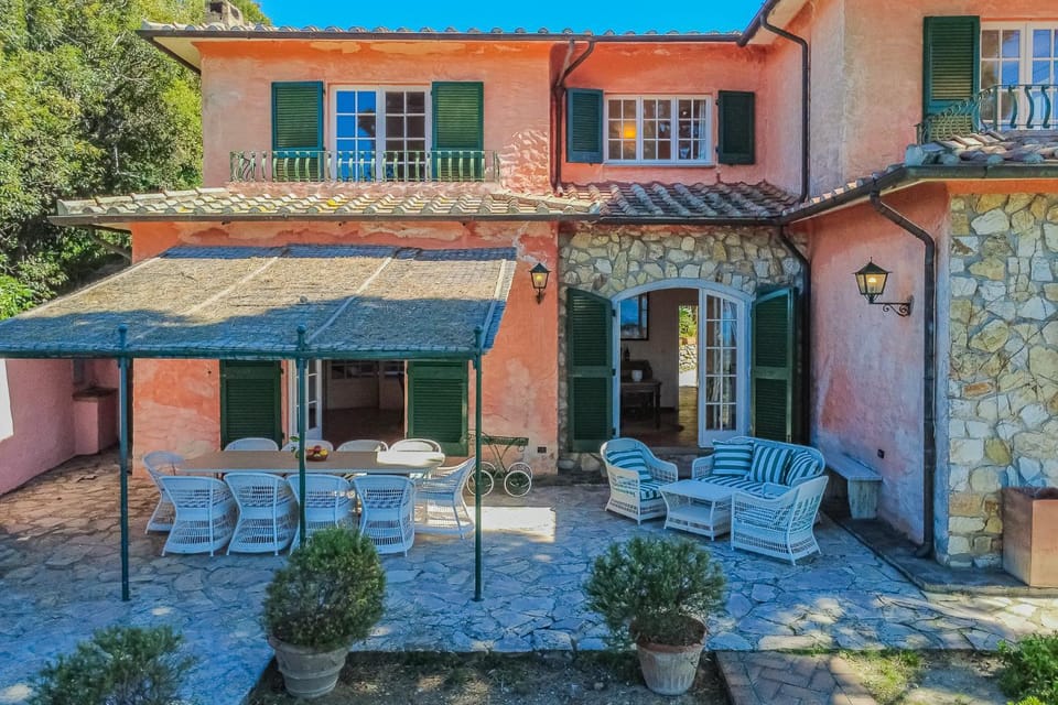 Villa Les Ombrelles Villa in Tuscany
