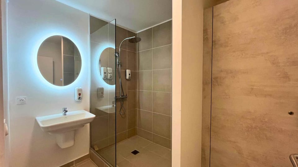 Shower, Bathroom