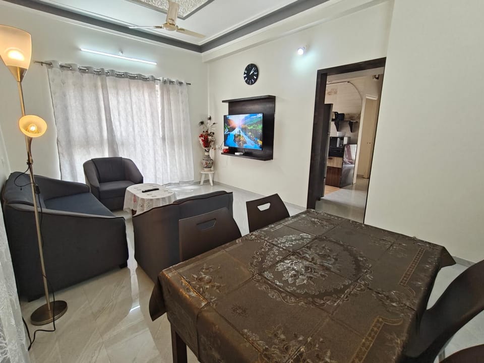TV and multimedia, Living room, Dining area
