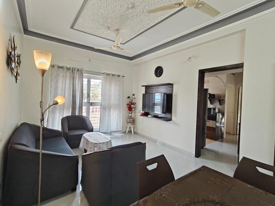 TV and multimedia, Living room, Dining area