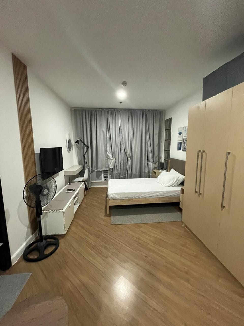 Furnished Studio Arca South Veranda Two Apartment in Paranaque