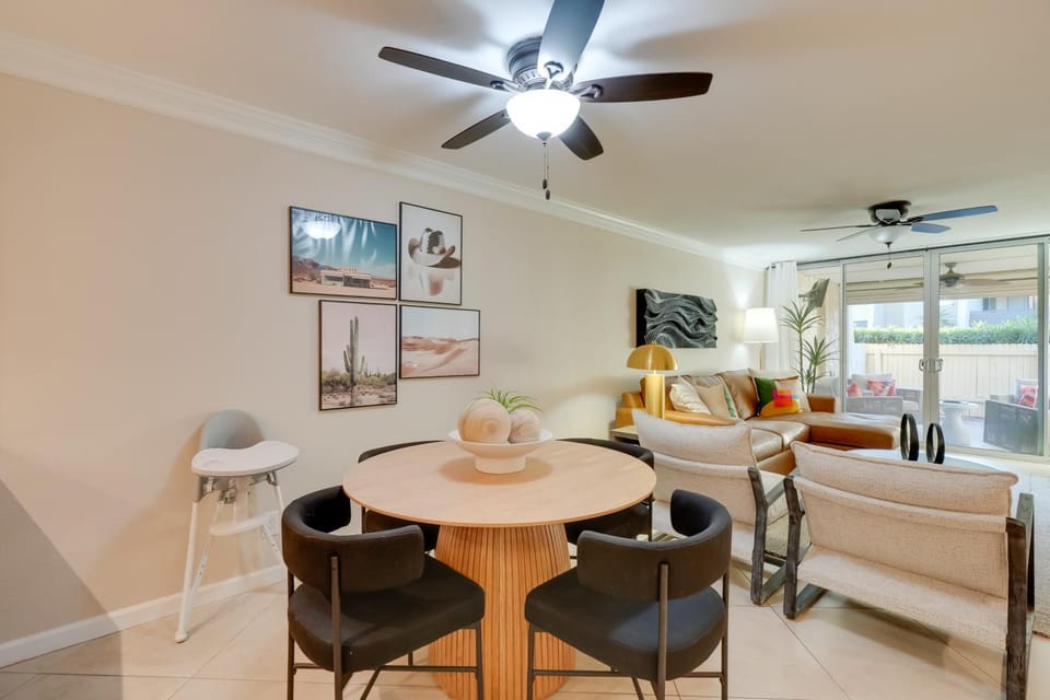 Easy Living in Old Town: Condo w/ Pool Access! House in Scottsdale