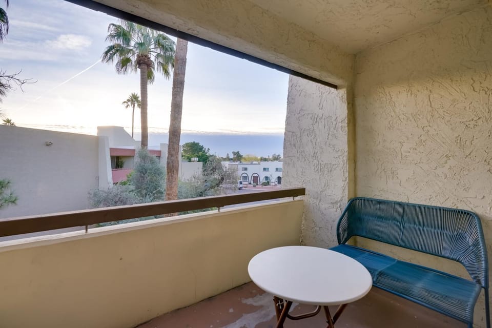 Fully Renovated! Walkable Old Town Condo House in Scottsdale