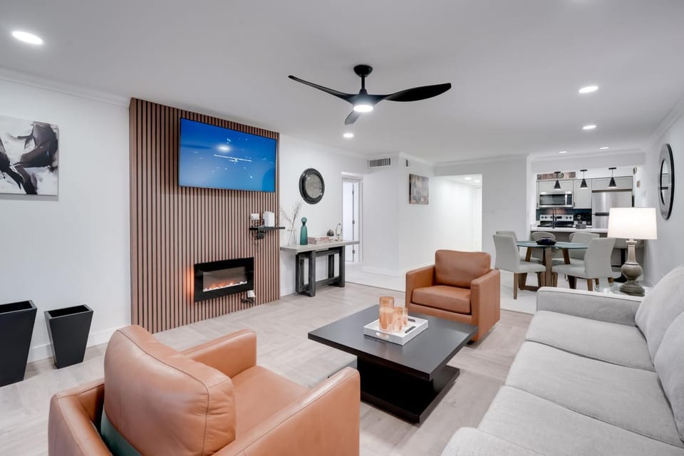 Old Town Oasis! Modern Unit w/ Resort-Style Pool House in Scottsdale
