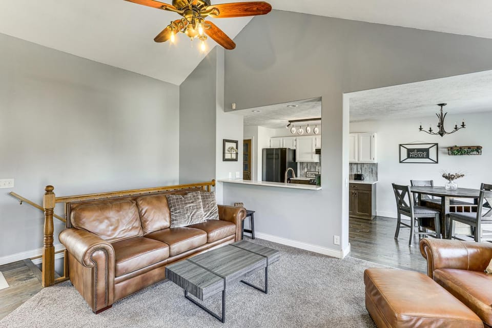 Spacious & Family Friendly! Lincoln Home w/ Deck House in Lincoln