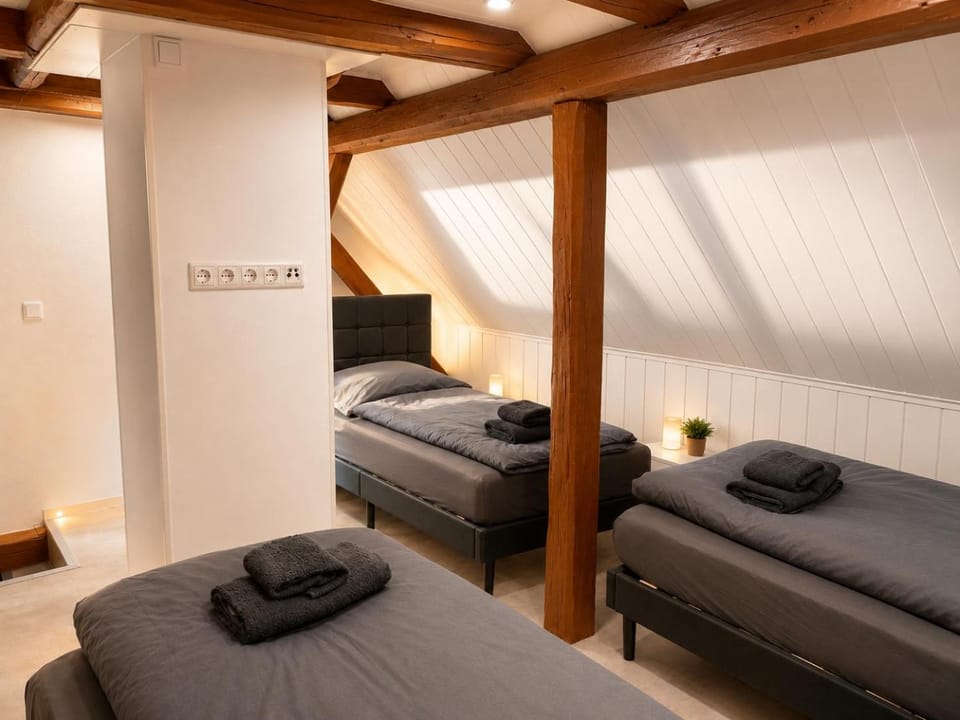 Bed, Photo of the whole room, Bedroom, towels