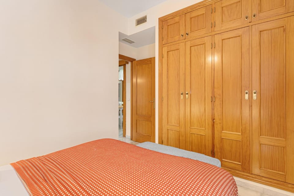 Bed, Photo of the whole room, Bedroom, wardrobe