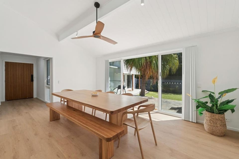 The Palms Beach House- Sauna, Pet-friendly, Beach! House in Arrawarra