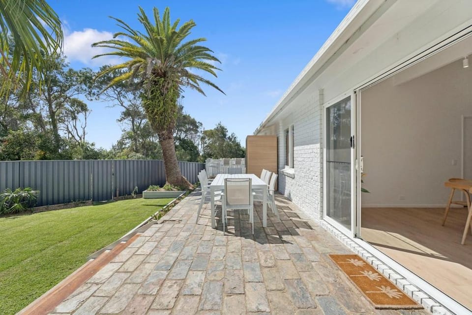 The Palms Beach House- Sauna, Pet-friendly, Beach! House in Arrawarra