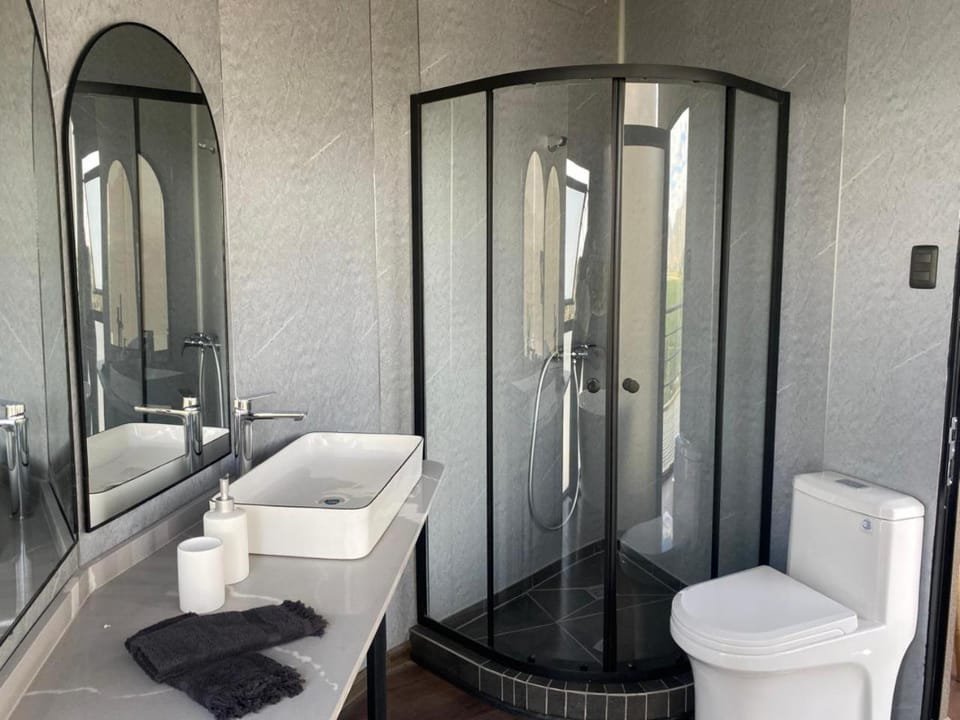 Bathroom, Bath