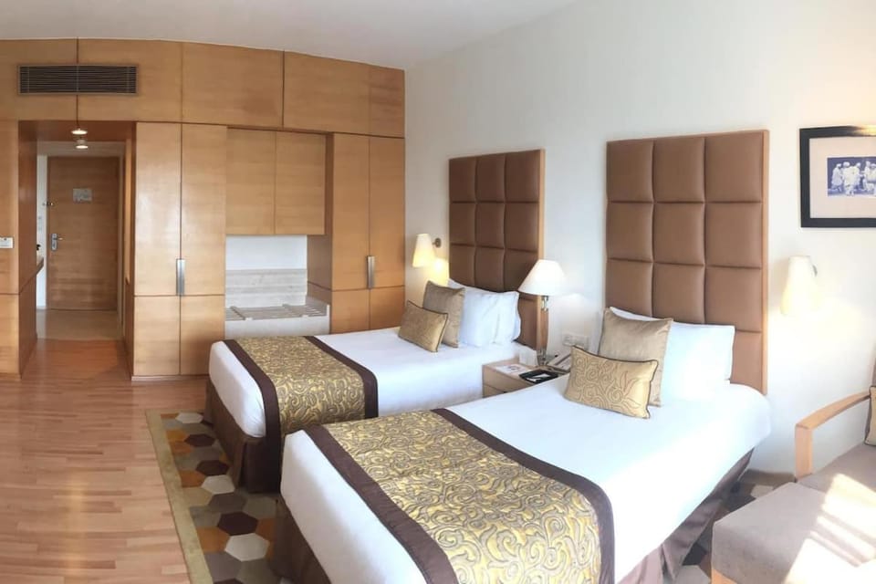 Photo of the whole room, Seating area, Bedroom