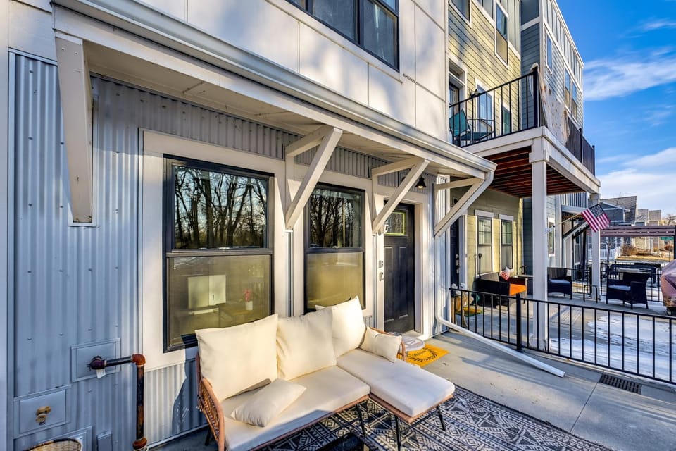 Coopers Cottage about River Views and Pet friendly House in Billings