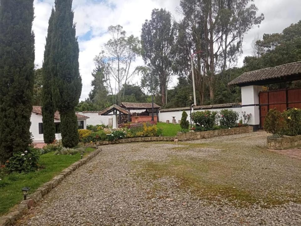 Finca san Rafael House in Cundinamarca, Colombia