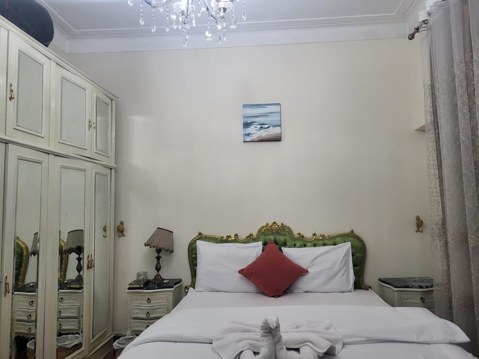 A luxury partment in garden city for families Apartment in Cairo