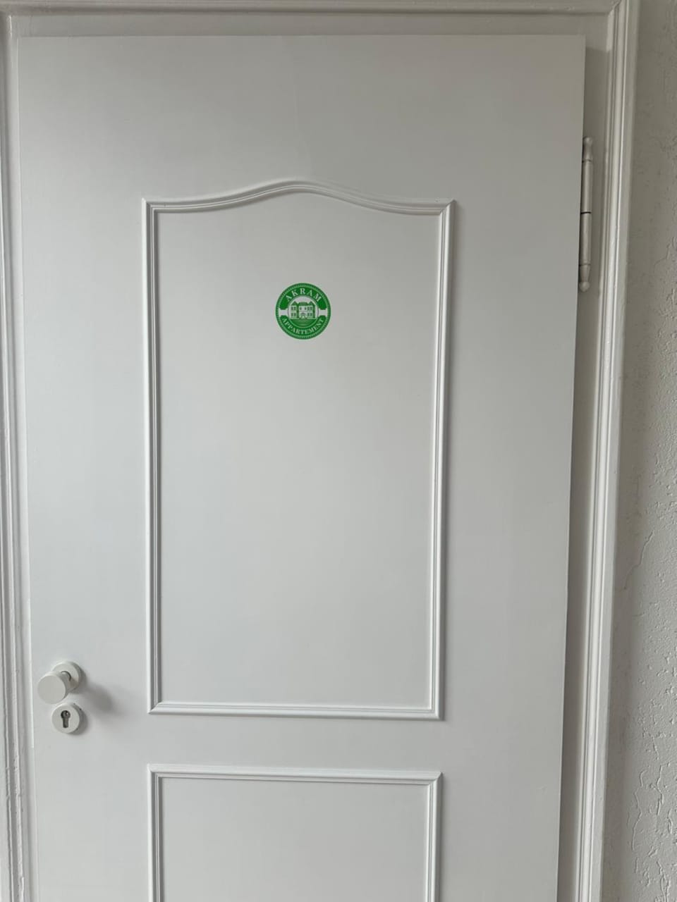 Facade/entrance, wardrobe