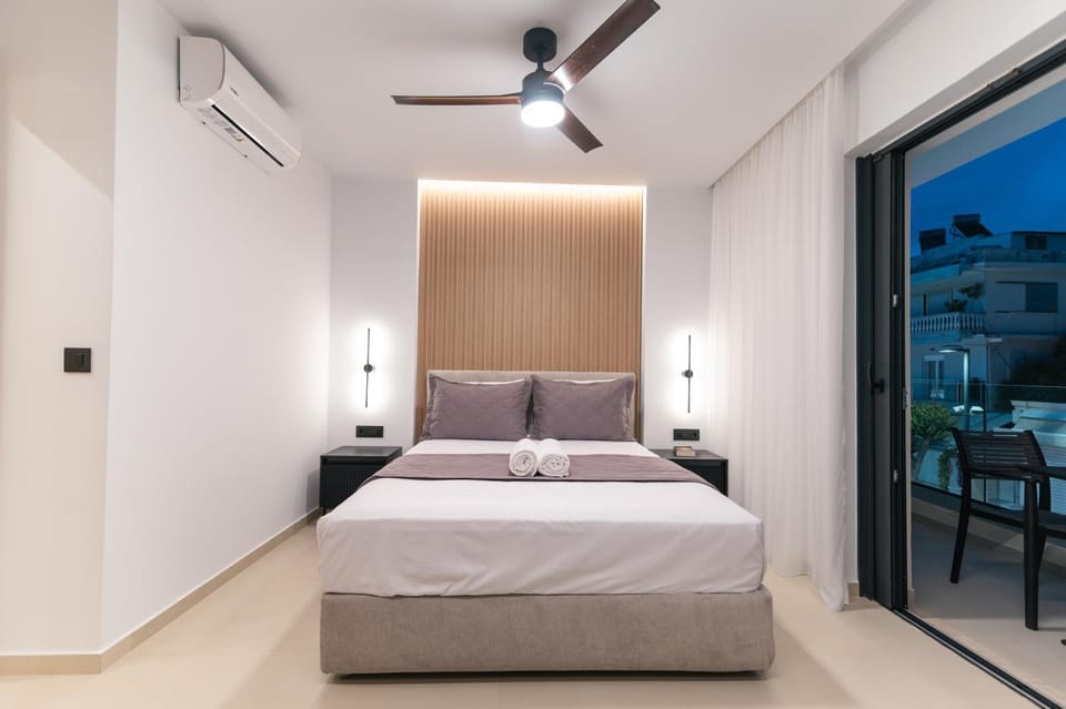 Bed, Photo of the whole room, Bedroom, air conditioner